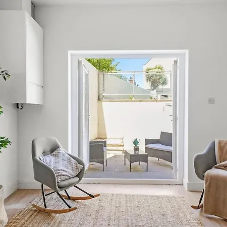 Daire Exquisite Scandi Gem Of - Sleeps 6 *