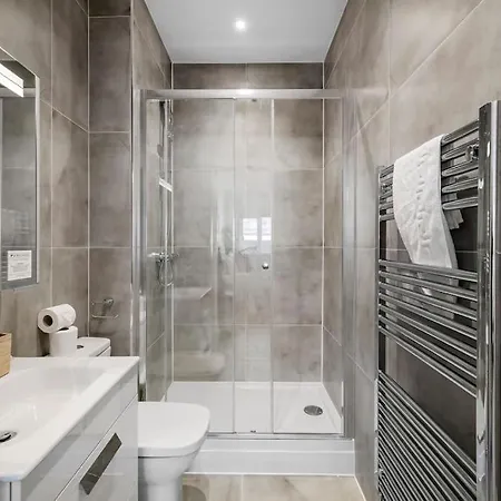 Exquisite Scandi Gem Of - Sleeps 6